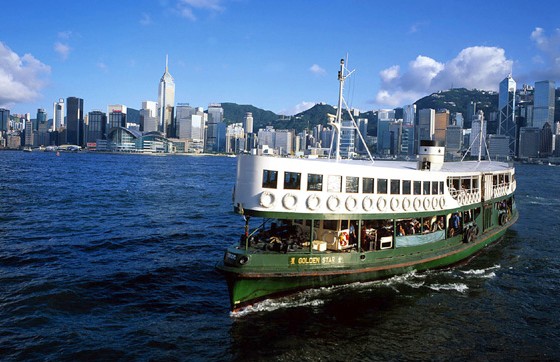 Hong-Kong-Star-Ferry-Sunshine